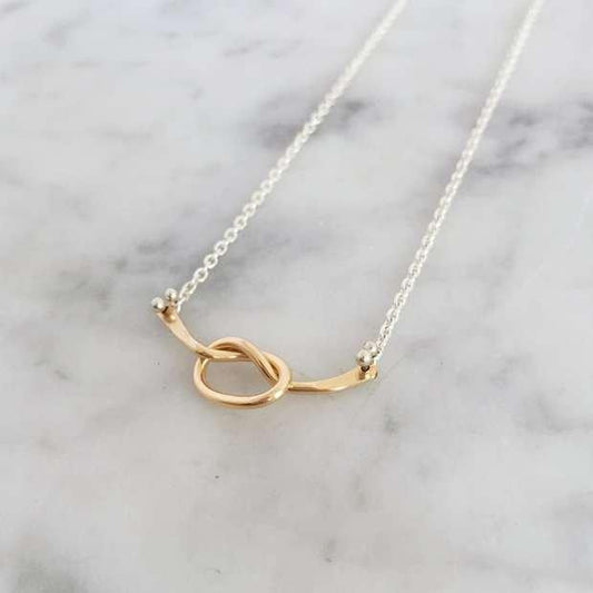 Loveknot Necklace - HOME
